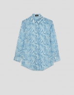 Blusa larga en gasa estampado vegetal azul