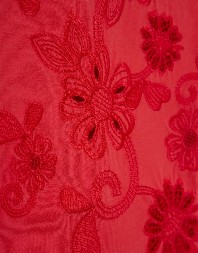 Red cotton T-shirt with embroidered flowers