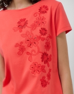 Red cotton T-shirt with embroidered flowers