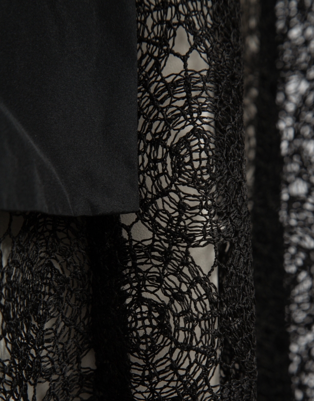 Vestido midi manga larga guipur negro
