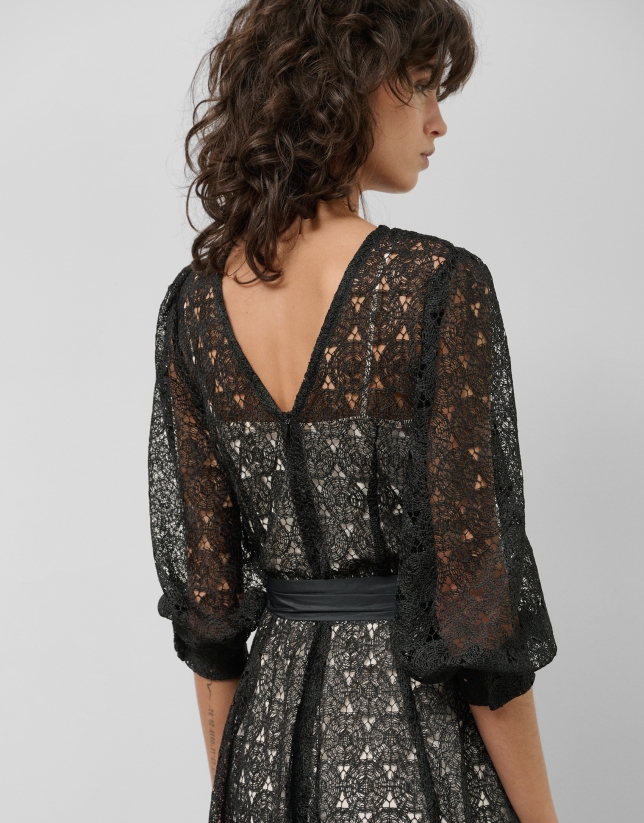 Vestido midi manga larga guipur negro