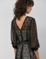 Vestido midi manga larga guipur negro