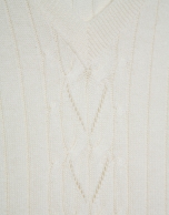 Ecru V-neck sweater with central stripe