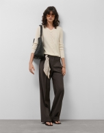 Ecru V-neck sweater with central stripe