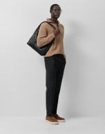 Pantalón vestir negro vuelta bajo