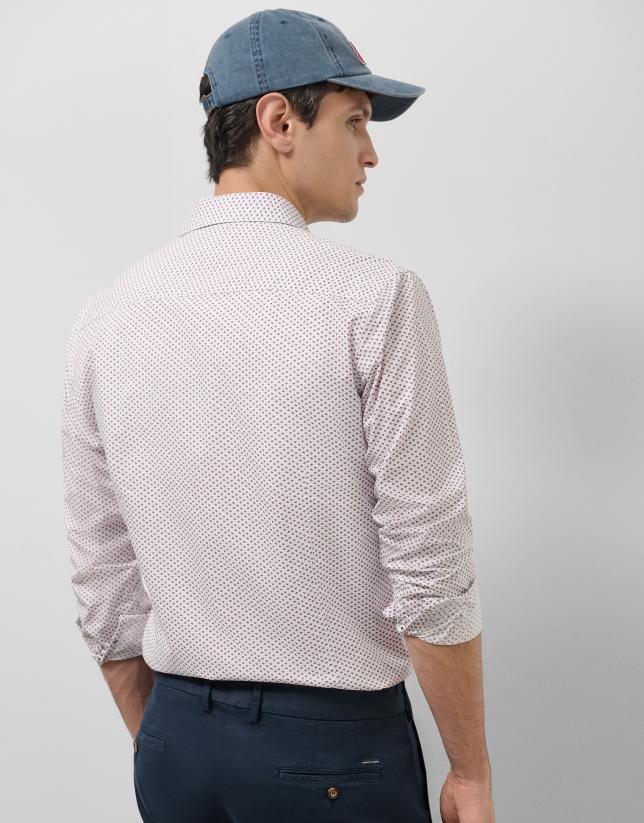 Regular white sport shirt with red/navy geometric print