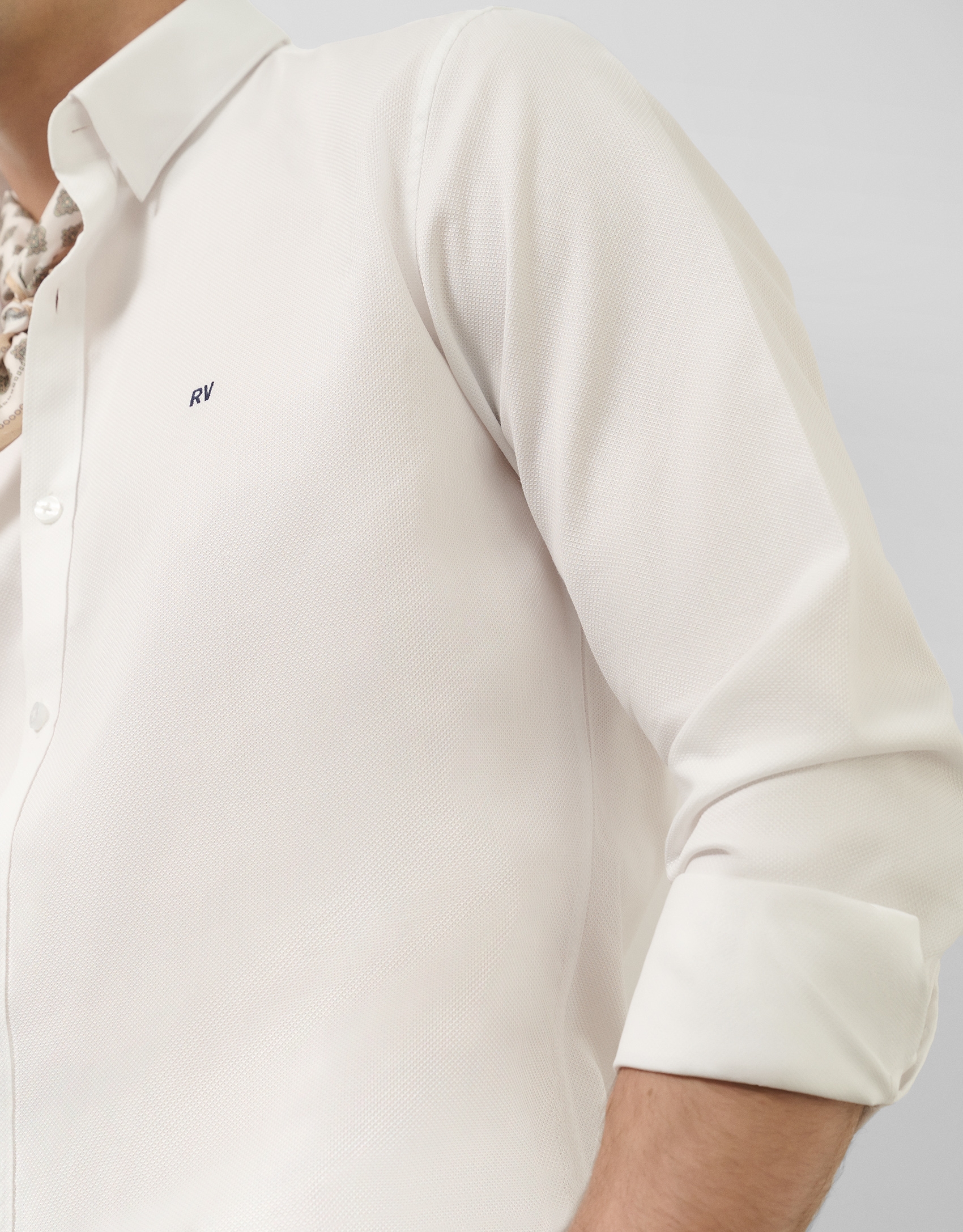 Regular white structured sport shirt