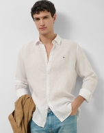 Slim white linen sport shirt