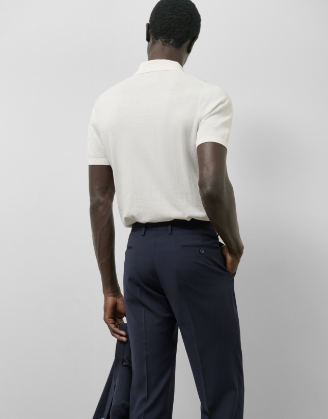 Structured white knitted polo shirt