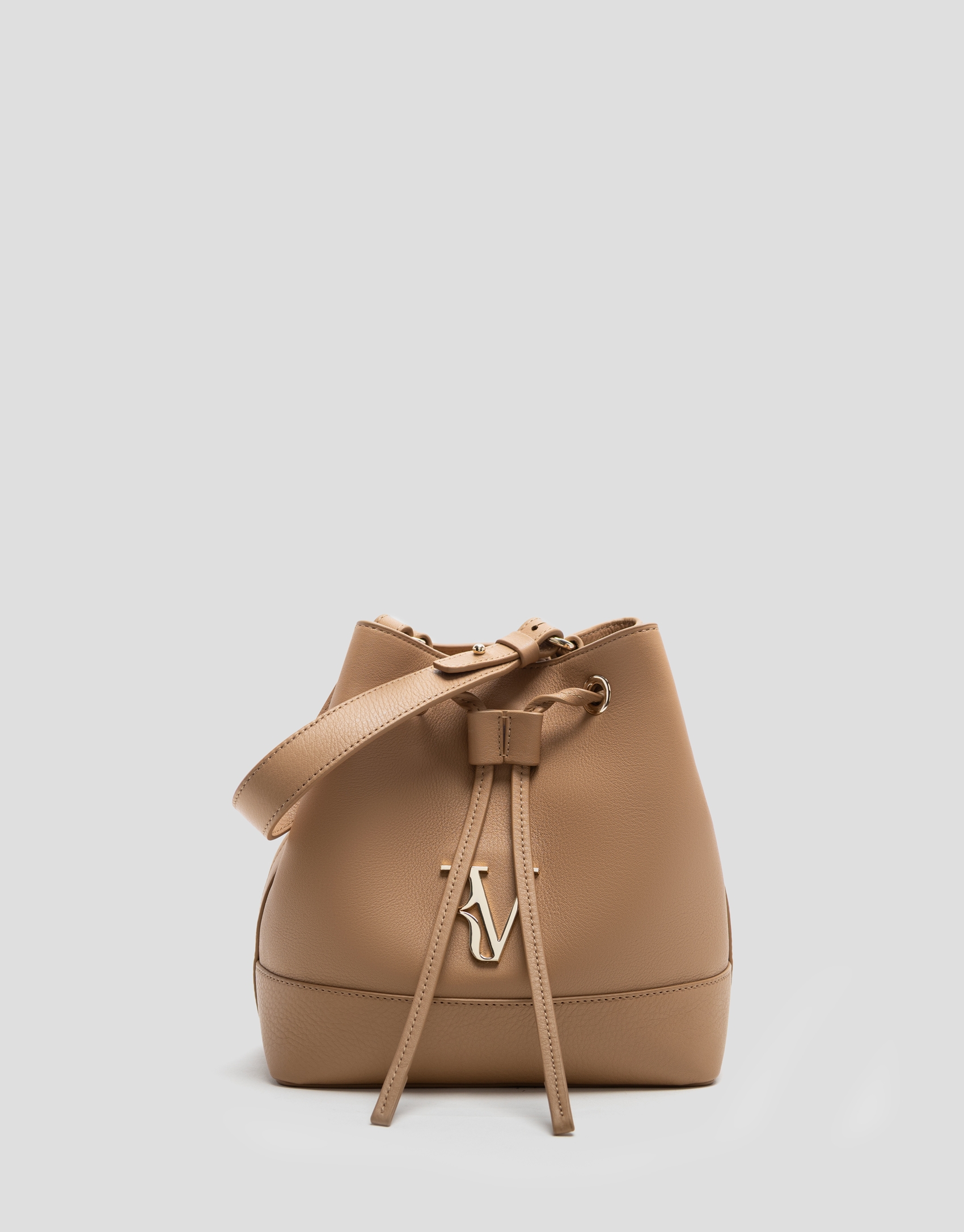 Valentina Bucket handbag in camel leather