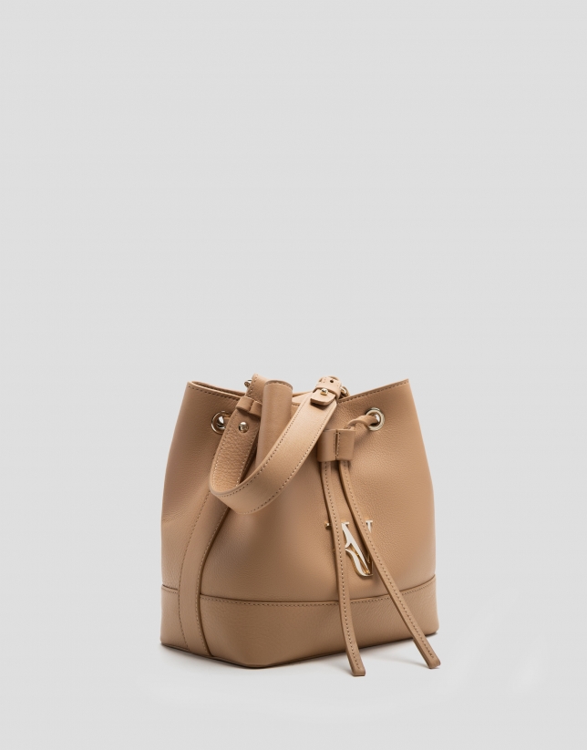 Valentina Bucket handbag in camel leather
