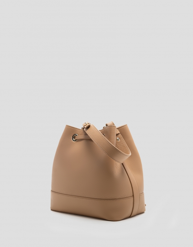 Valentina Bucket handbag in camel leather