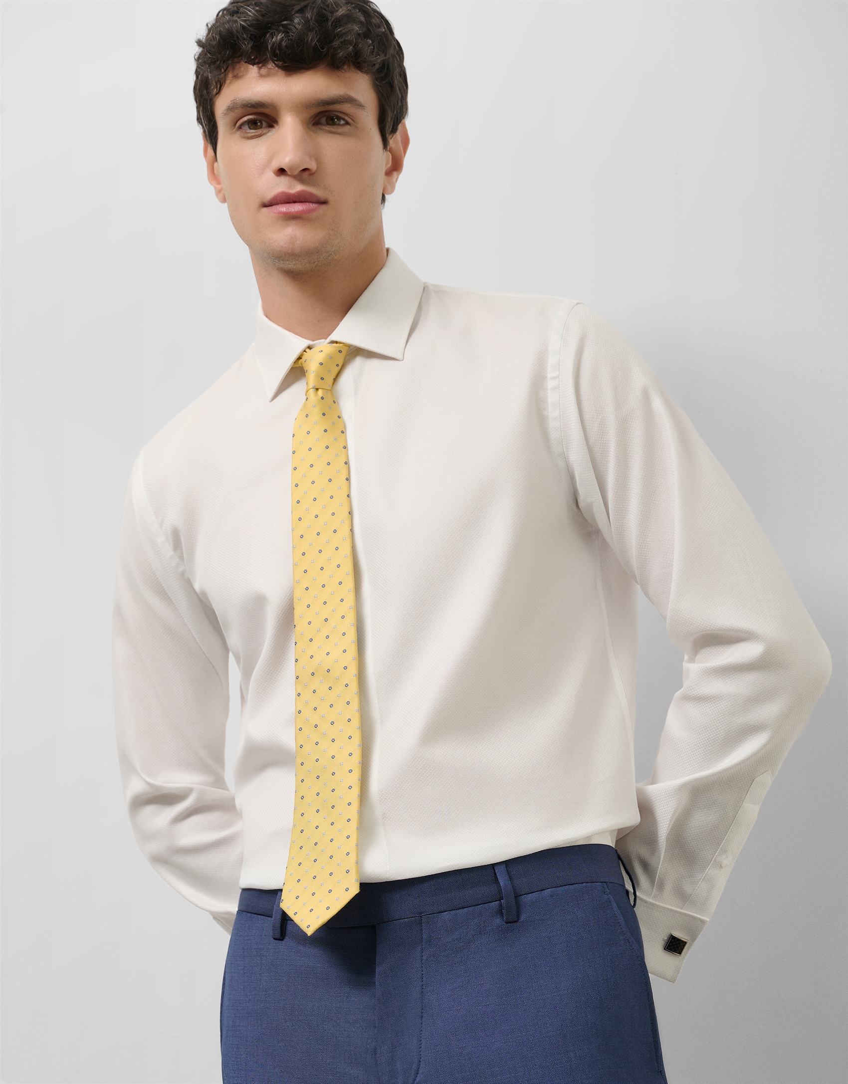 Yellow silk tie with blue floral jacquard 