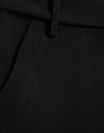 Pantalón ancho fluido twill negro con cinturón