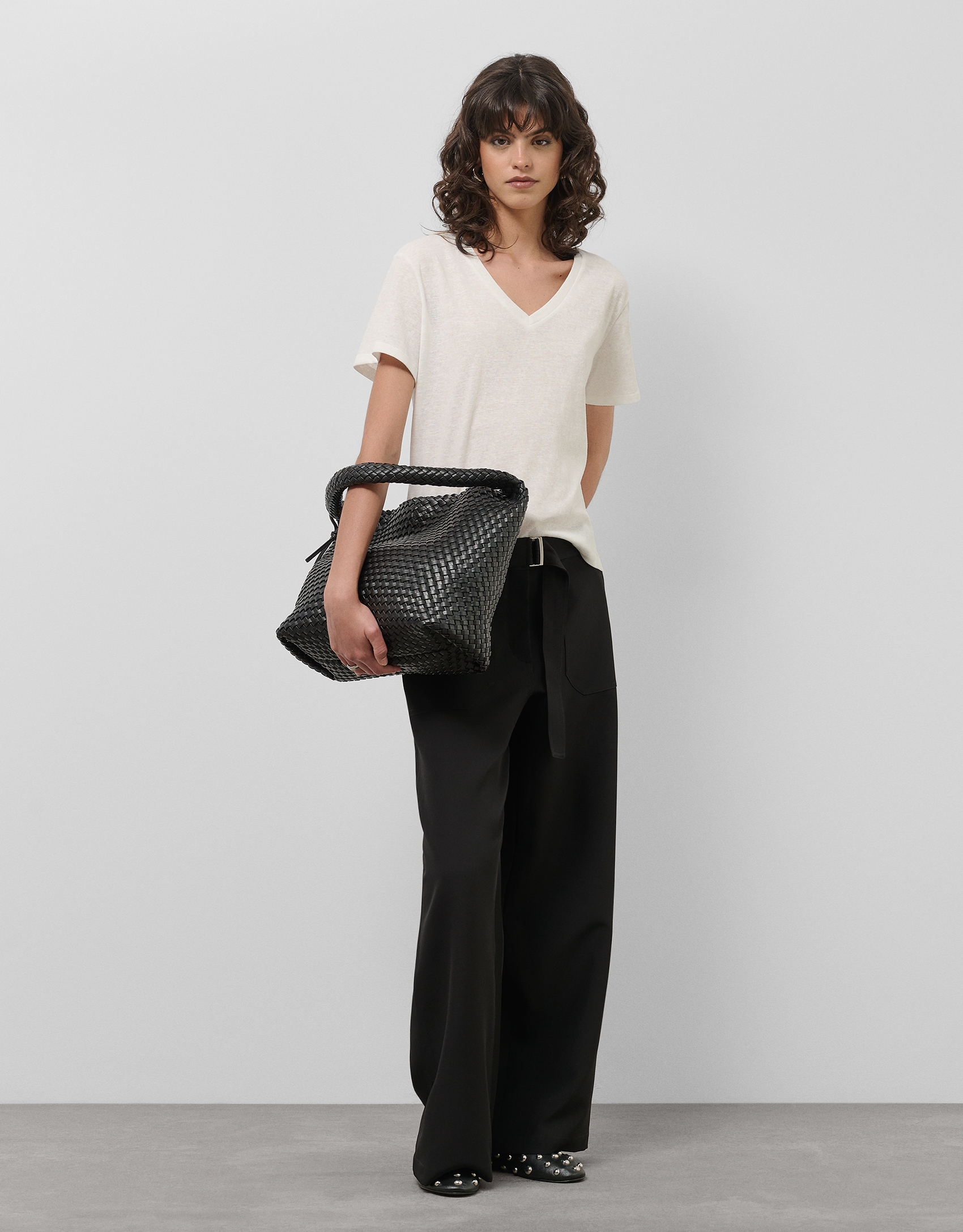 Wide black flowing twill pants with belt