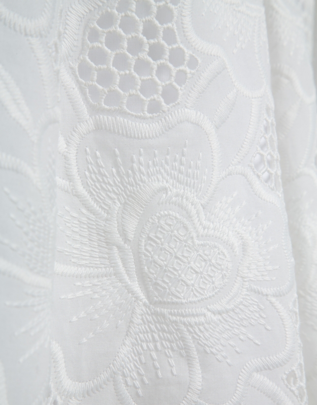 Vestido midi de sisas en guipur blanco