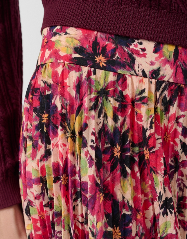 Falda midi plisada crepe georgette estampado floral berenjena
