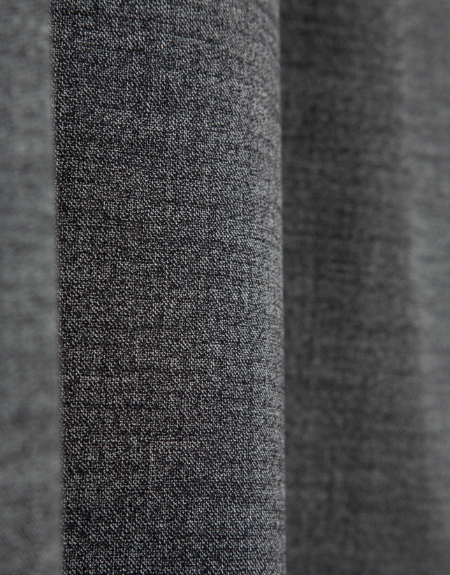 Falda midi pliegues punté gris