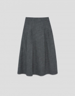Falda midi pliegues punté gris