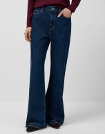 Wide-legged blue jeans