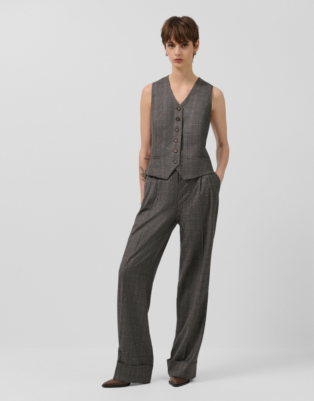 Pantalón pinzas corte masculino cuadro gales marrón