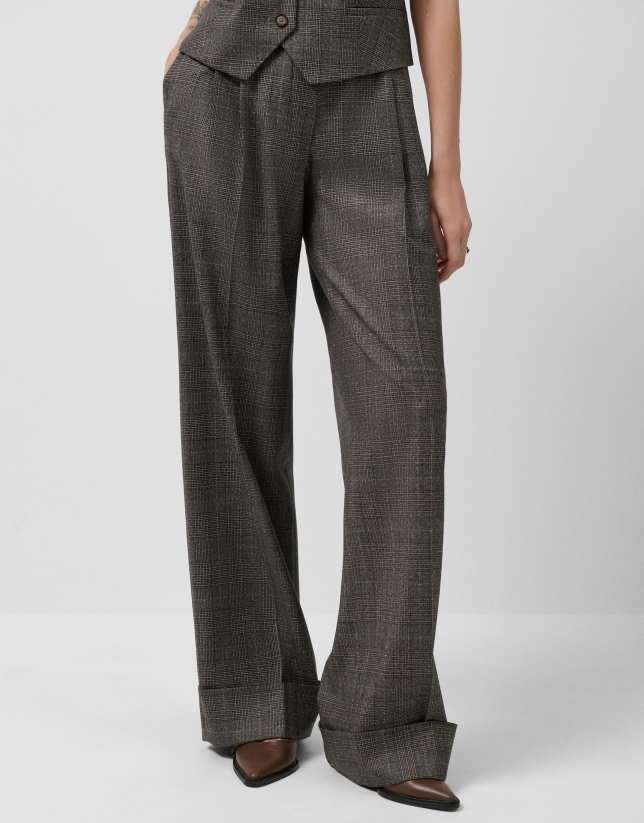 Pantalón pinzas corte masculino cuadro gales marrón