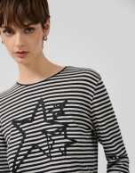 Camiseta manga larga listas grises con estrellas