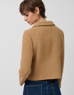 Short camel four-pocket jacket