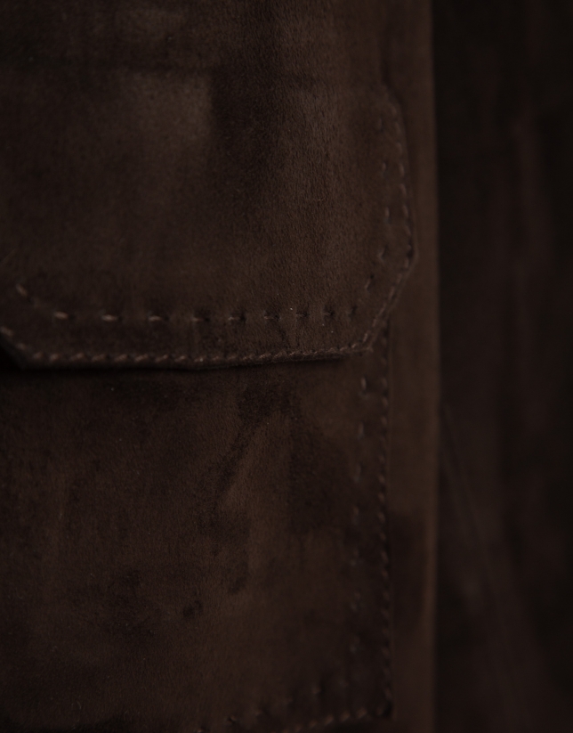 Chaqueta ante marrón con pespuntes