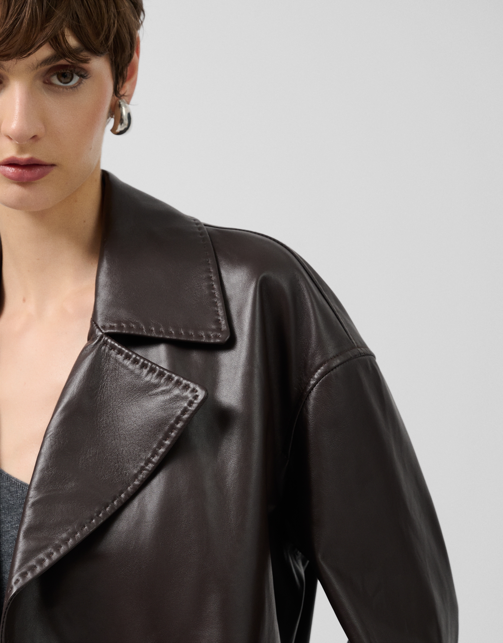 Chaquetón cruzado con bolsillos napa marrón