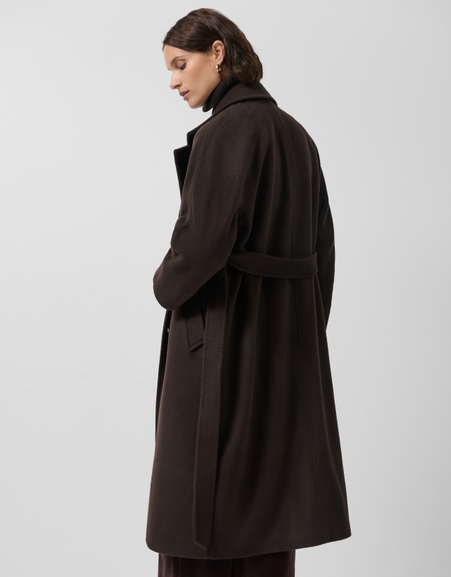 Long double-breasted coat in light brown cloth