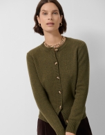Chaqueta lana verde con dibujos calados