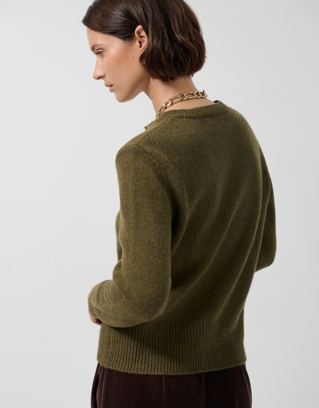 Chaqueta lana verde con dibujos calados