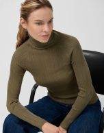 Jersey cuello subido canalé irregular verde