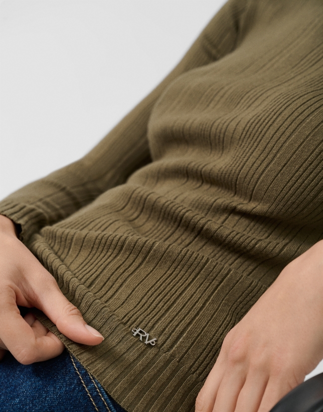 Green irregular ribbed high neck sweater