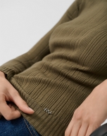 Jersey cuello subido canalé irregular verde