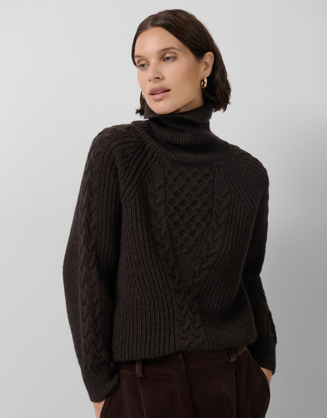 Brown thick knitted sweater
