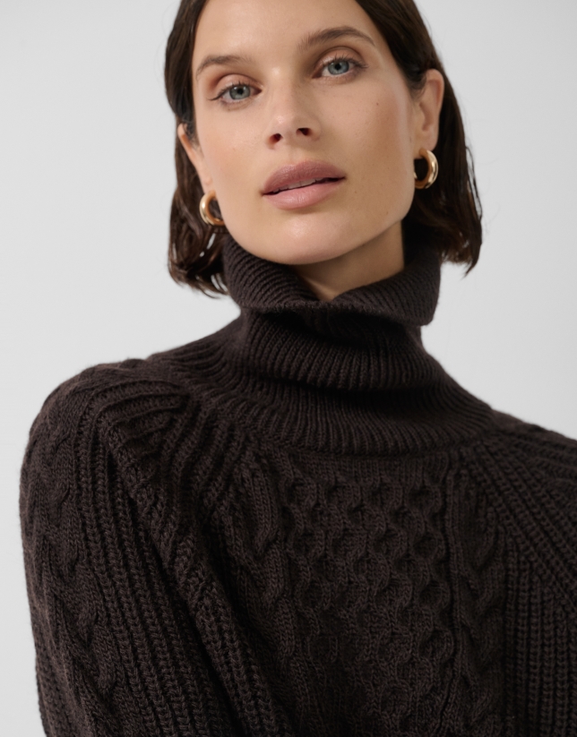 Brown thick knitted sweater