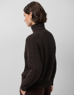 Brown thick knitted sweater