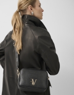 Thais black leather shoulder bag