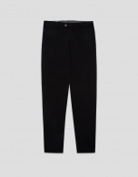 Pantal&oacute;n chino tintado negro