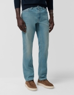 Pantalón denim hombre regular azul claro