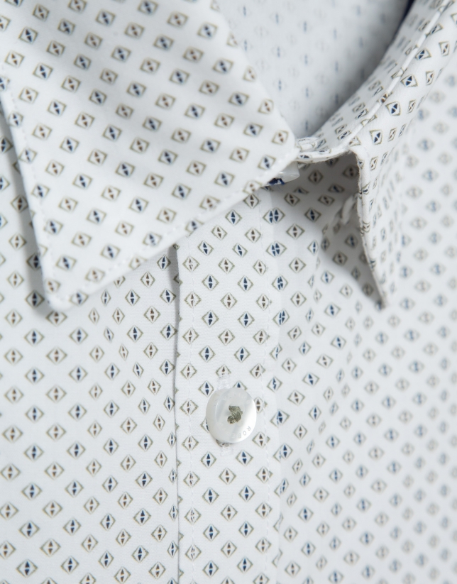 Regular geometric print sport shirt