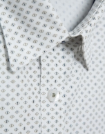 Regular geometric print sport shirt