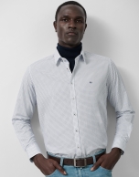 Camisa sport regular estampado flor marina