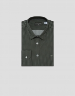 Camisa sport regular caqui estampado geométrico