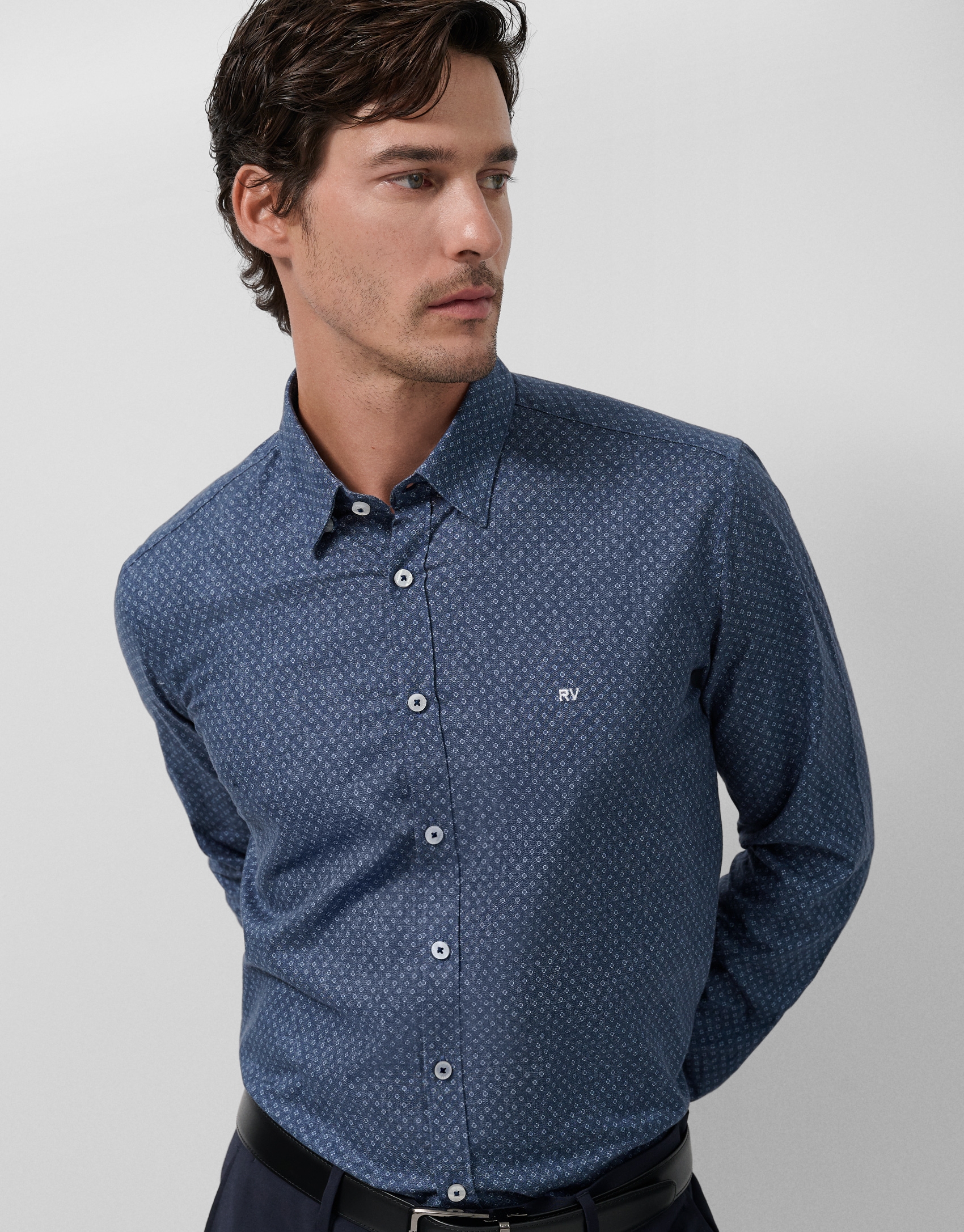 Camisa sport slim índigo estampado blanco