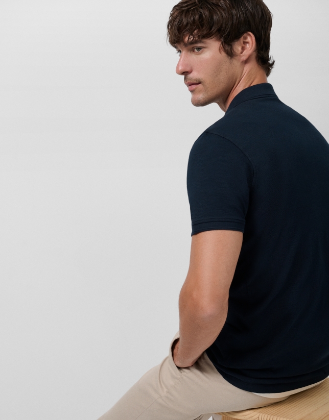 Polo piqué de manga corta azul marino