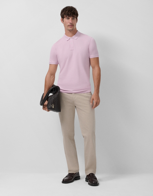 Light mauve piqué polo shirt with short sleeves