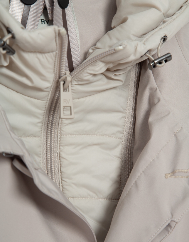 Gabardina con pechera desmontable piedra